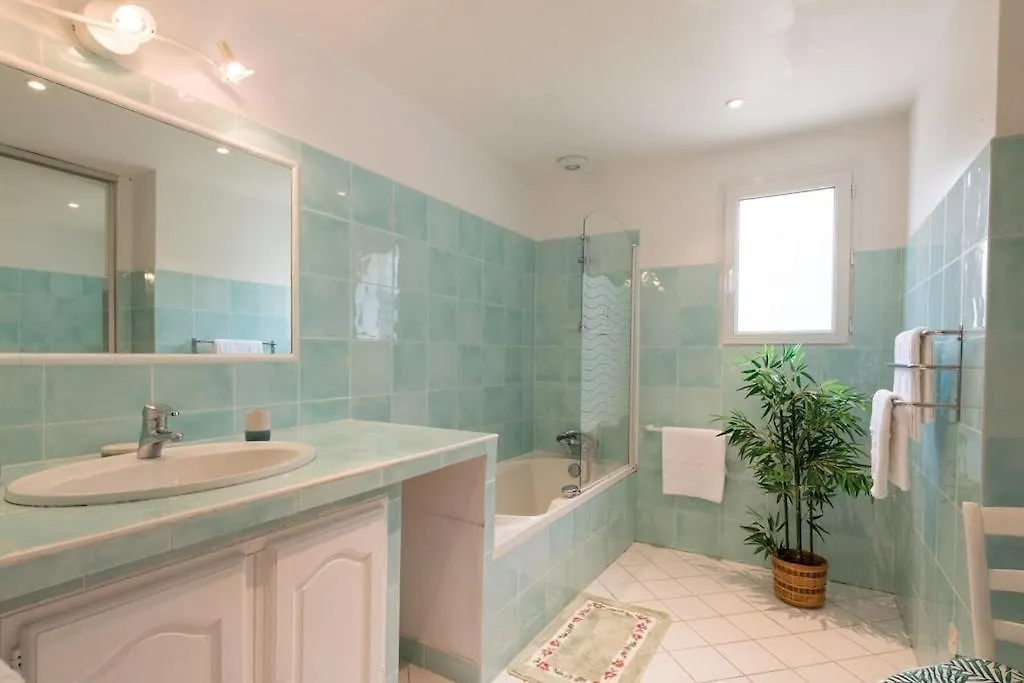 Prázdninový dům Le Mas Du Miel D'Or, 12 Pers, Au Coeur Du Luberon, Air-Conditionne, Piscine, Propriete De 5000 M2 Villars
