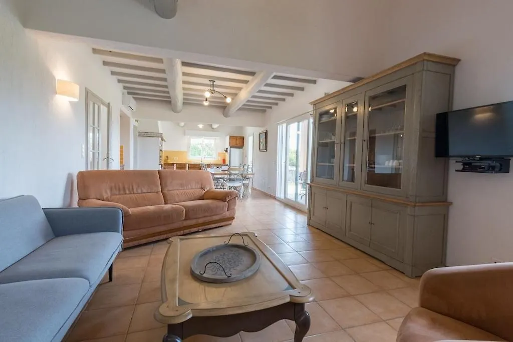 Le Mas Du Miel D'Or, 12 Pers, Au Coeur Du Luberon, Air-Conditionne, Piscine, Propriete De 5000 M2 Villars  0*, Villars (Vaucluse)